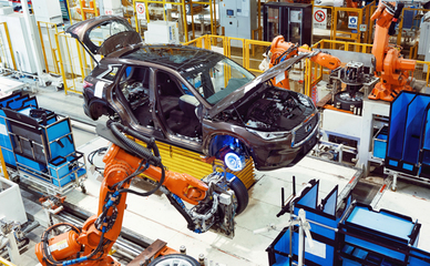 東風英菲尼迪 以“奮進之年”為號角，多維戰略布局釋放潛能，驅動未來汽車銷售新篇章